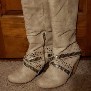 Buckle cream cowboy boots